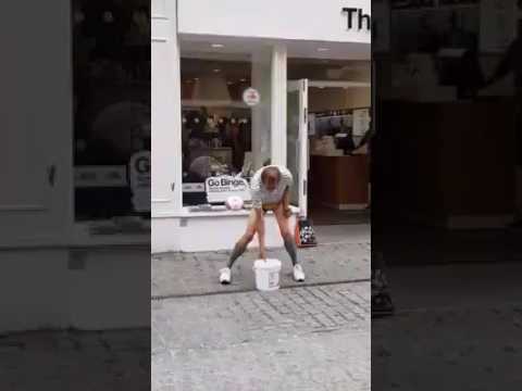 Guy Tries To Sing And Dance To Uptown Funk So Funny