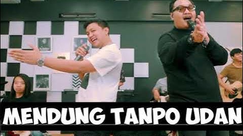 DENNY CAKNAN FT.NDARBOY GENK-MENDUNG TANPO UDAN(OFFICIAL MUSIC Video)