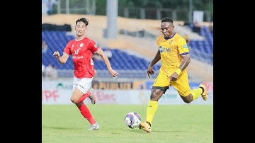 Thiếu người, Sông Lam Nghệ An vẫn thắng thuyết phục CLB TP Hồ Chí Minh