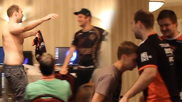 Taz Half Naked Hugs f0rest, n0thing Motorboats Taz After Virtus Pro vs NiP at $90,000 ESEA LAN 16