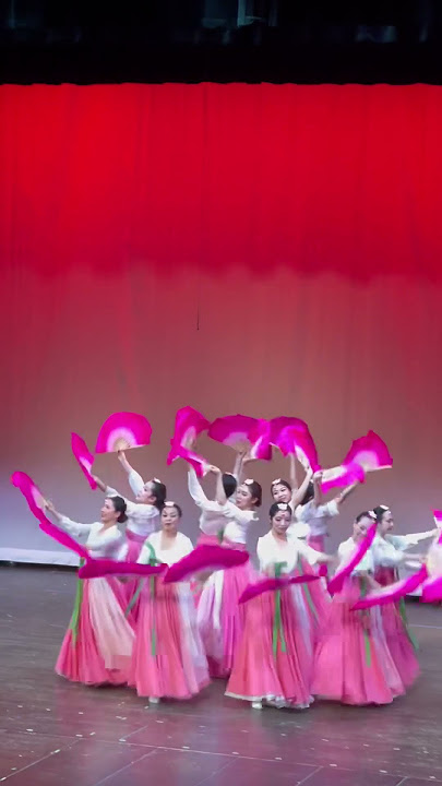 Lotus dance