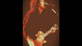 Watch Gary Moore Listen To Your Heartbeat video