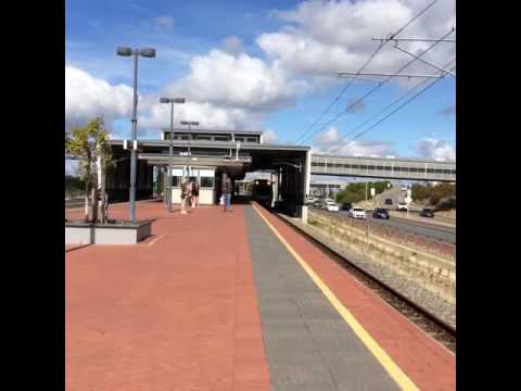 B series with nice lady driver and the horn arriving into platform 1 bound for a city service