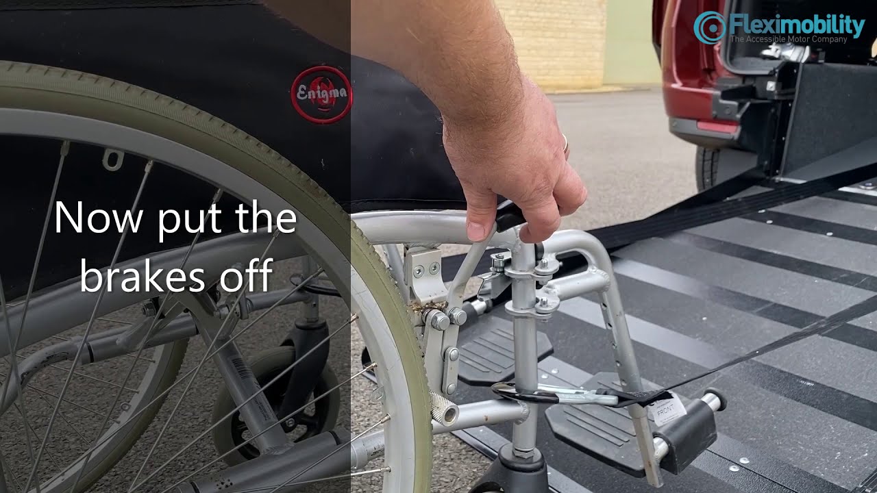 Fiat Doblo WAV Procedure for using the wheelchair tie down system