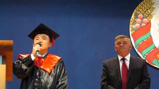 Китайский студент поет на белорусском языке песню 