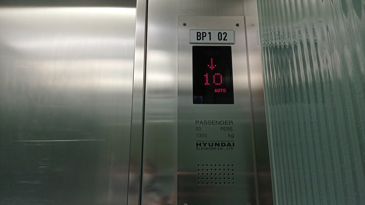 (Retake 1, GONE :( ) Amazing Hyundai Scenic Elevator/ Lift at Grand Indonesia East Mall, Jakarta