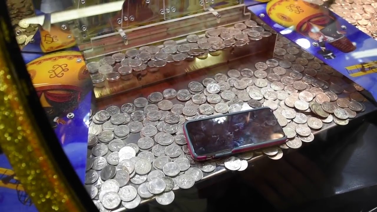 игровой автомат падают монеты
