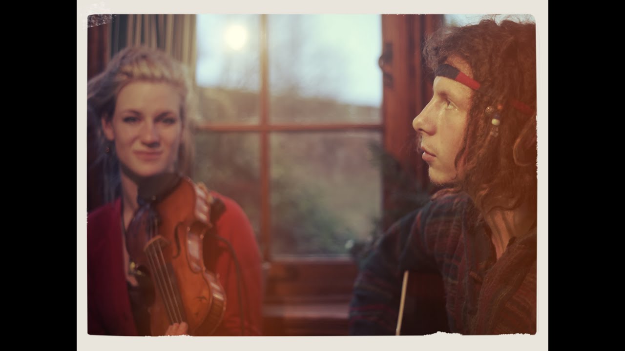 CoCo and the Butterfield - Alone HD.