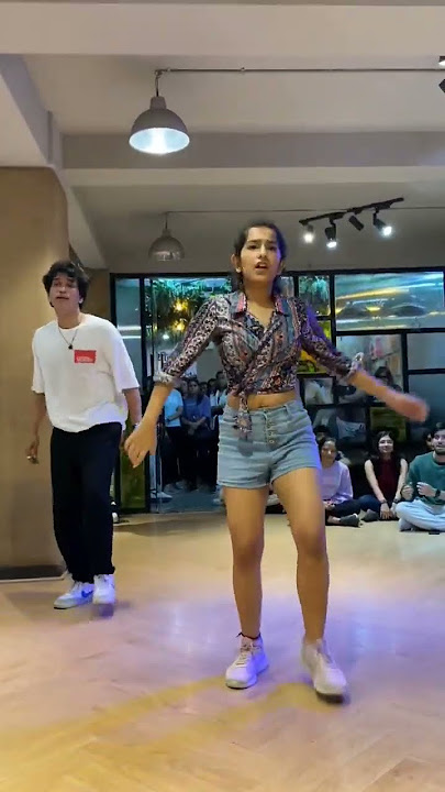 thoda sa jee le tu 🦋 #raatbhar #dance #shorts #youtubeshorts