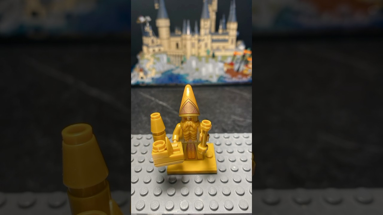 Stop Motion of how to assemble the architect of Hogwarts.