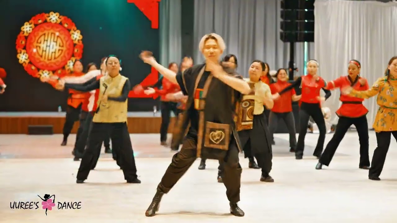 Таатай яа- Алтанжаргал, Мачо