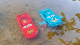 Wow! Menemukan Mainan Mobil Disney Pixar Cars, Luigi, Cruz Ramirez, Tractor Tipping, Mack Truck