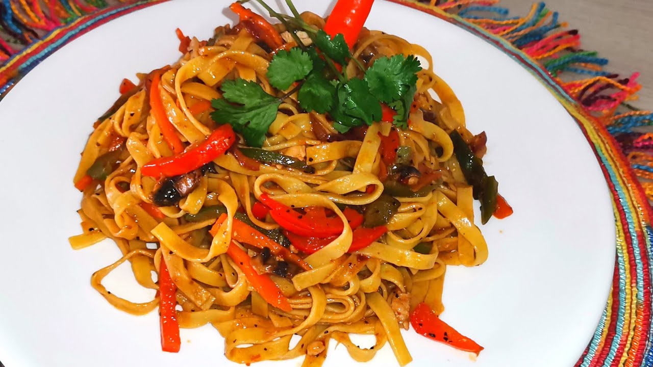 EGG NOODLES STIR FRY RECIPE RECIPE BY ROOSHI KITCHEN YouTube