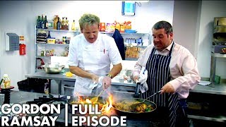 Gordon Ramsay Demonstrates How To Cook A Curry In Under 20 Minutes | The F Word