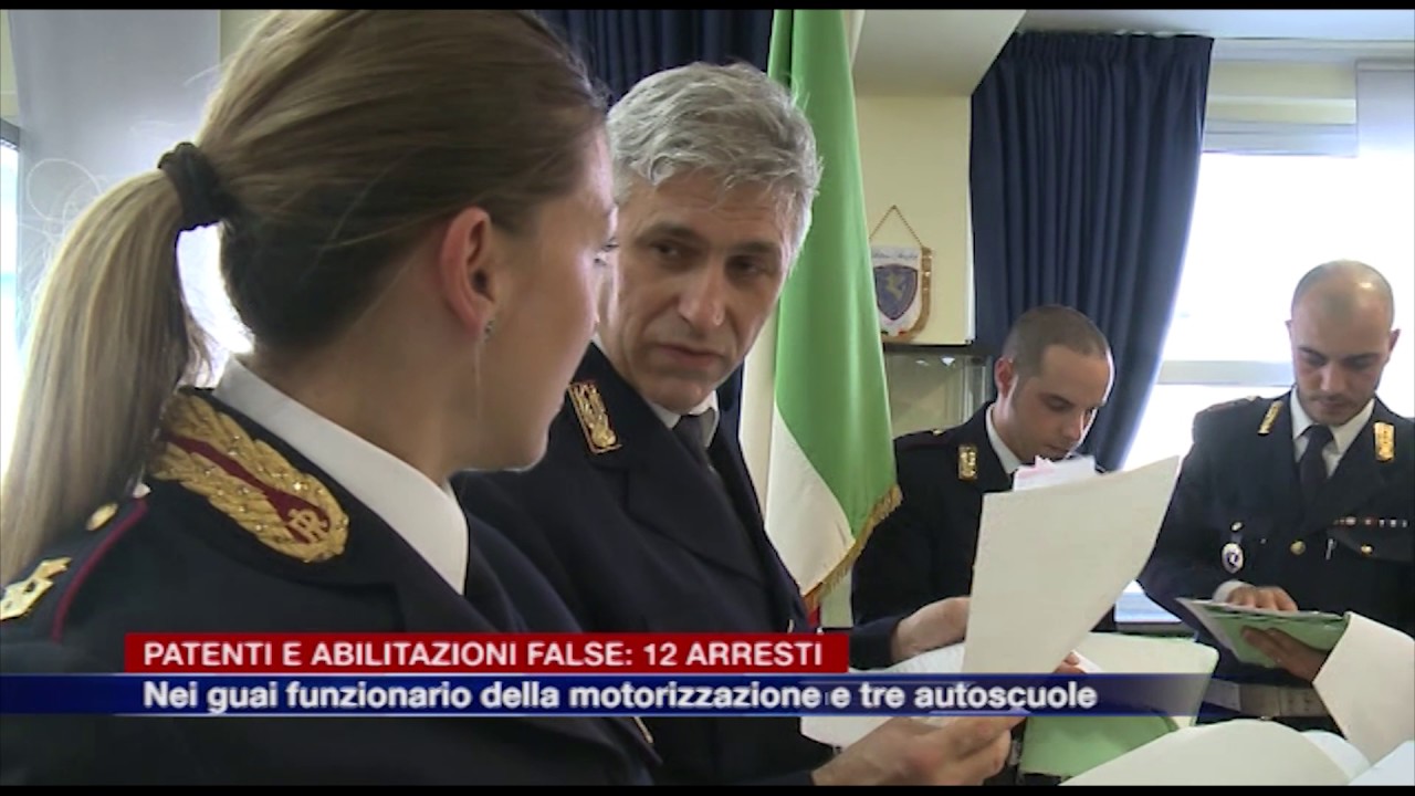 Patenti e abilitazioni false: 12 arresti. Nei guai funzionario della motorizzazione e tre autoscuole