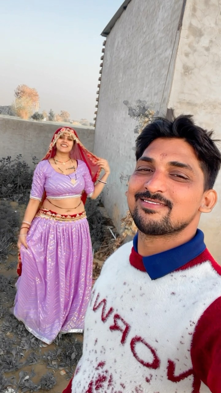 चुन्नी में चुन्नी में फ़रफ़्यूम #shorts #dance #meenu #trendingshorts
