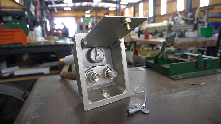 P-754: Commercial Hot & Cold Hydrant