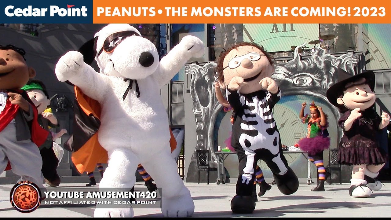 THE MONSTERS ARE COMING, CHARLIE BROWN! SNOOPY Cedar Point ...