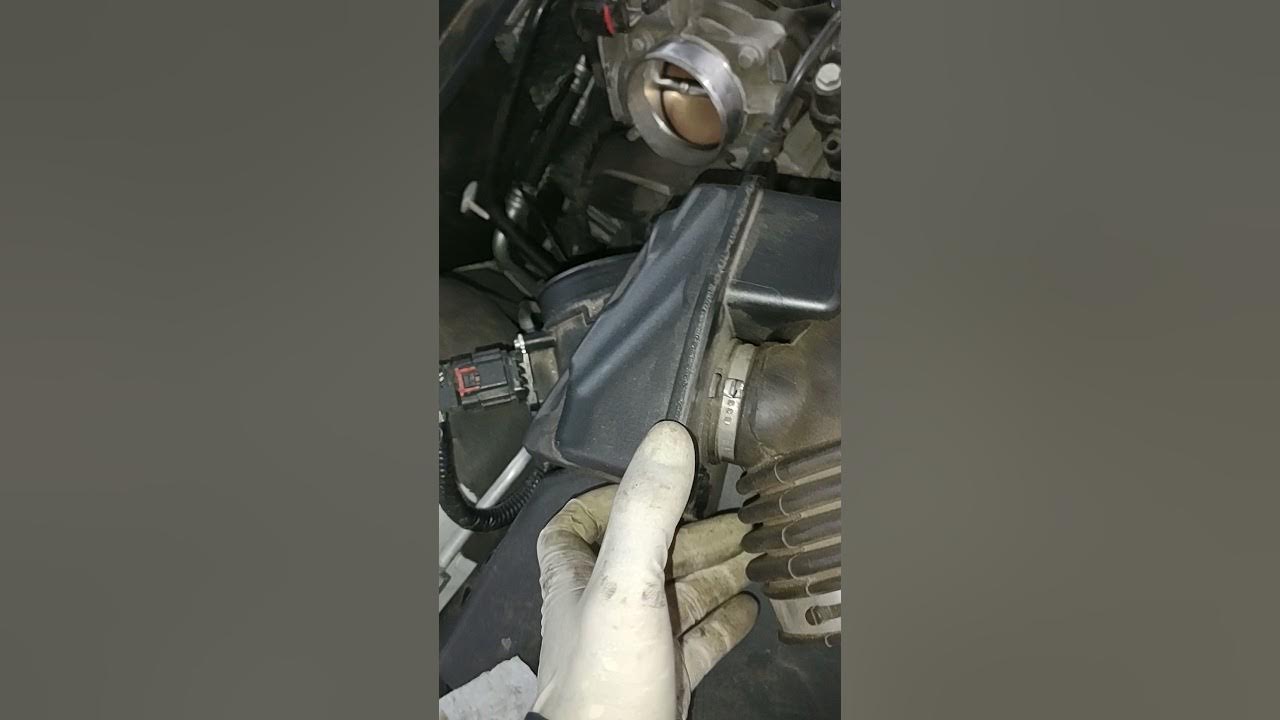 2018 CHEVY IMPALA, UBICACIÓN DE LA PURGE VALVE (PURGE VALVE LOCATION