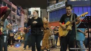 Amalina dan Ani maiyuni Layan Buskers di Bukit Bintang