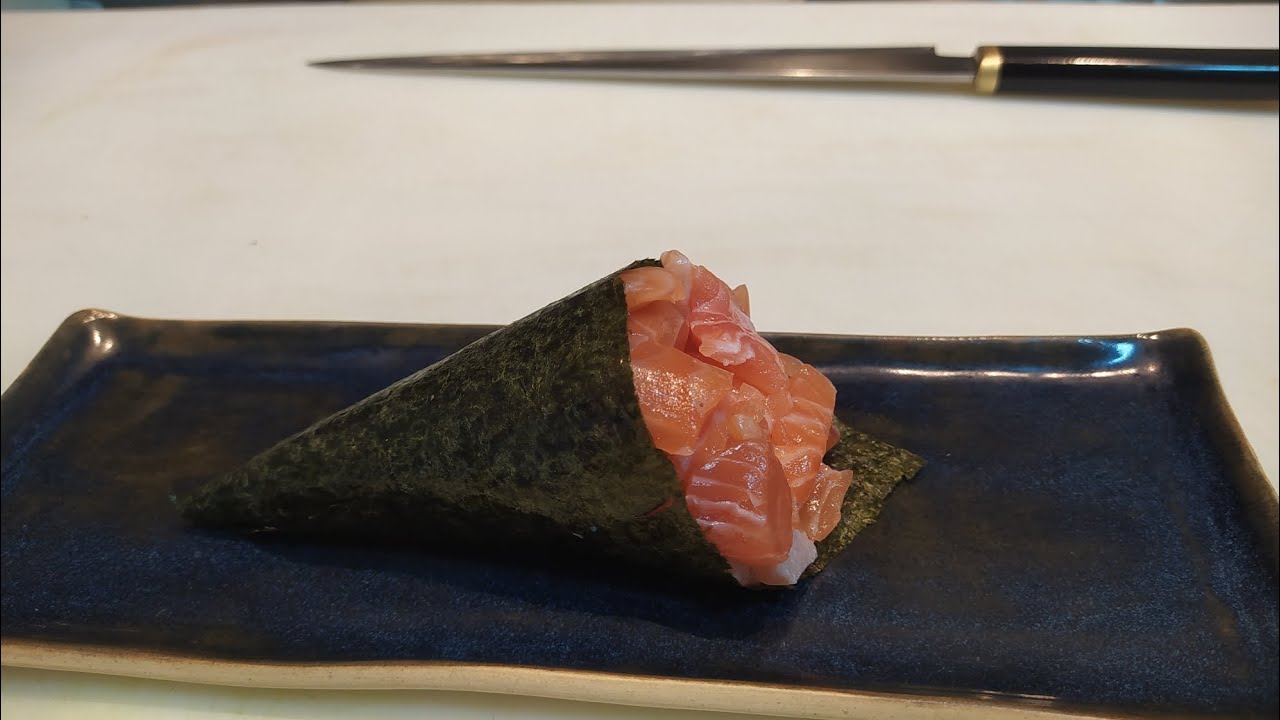 Como fazer temaki de salmão muito fácil#sushi# culinária#restaurante#aprender#sushi#aprendendo#