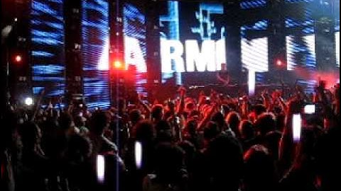 armin van buuren - zoukout 2009 singapore 3