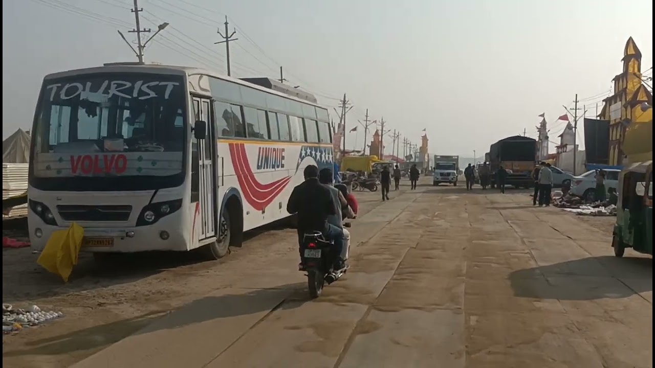 माघ मेले की तैयारी होती रहती है मौनी अमावस्या तक । 
