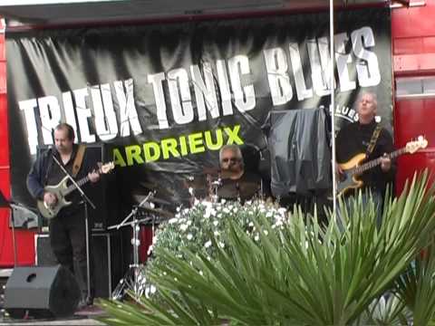 Fat Boy Blues at Lezardrieux Trieux Tonic Festival du Blues 19 May 2012