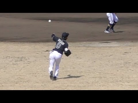渡部遼人のバックホーム送球【オリックス 2022年 プロ野球オープン戦】