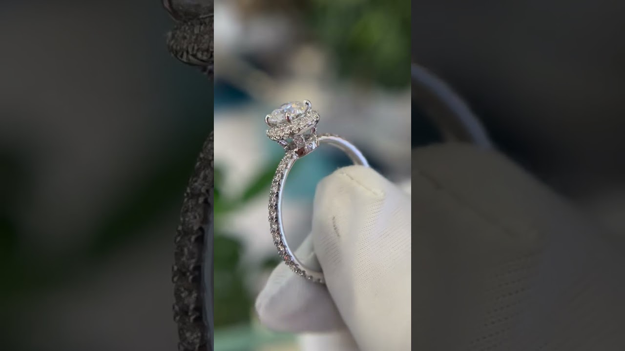 The One diamond ring of Harry Winston ✈️