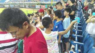 20150613Lamigo封王拋彩帶，真的非常壯觀!