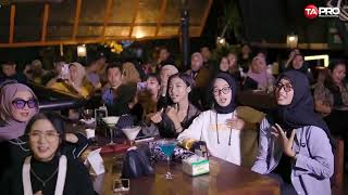 Maulana Ardiansyah - Tiara ( Live Ska Reggae ).mp4