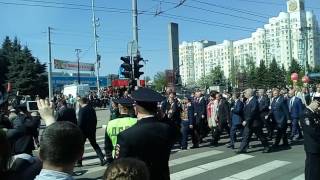 Стадо брянских ебланов манжигуя  на параде Победы