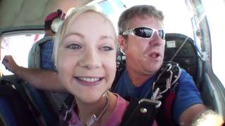 Details Emma McNevin - Swoopware: Skydive News