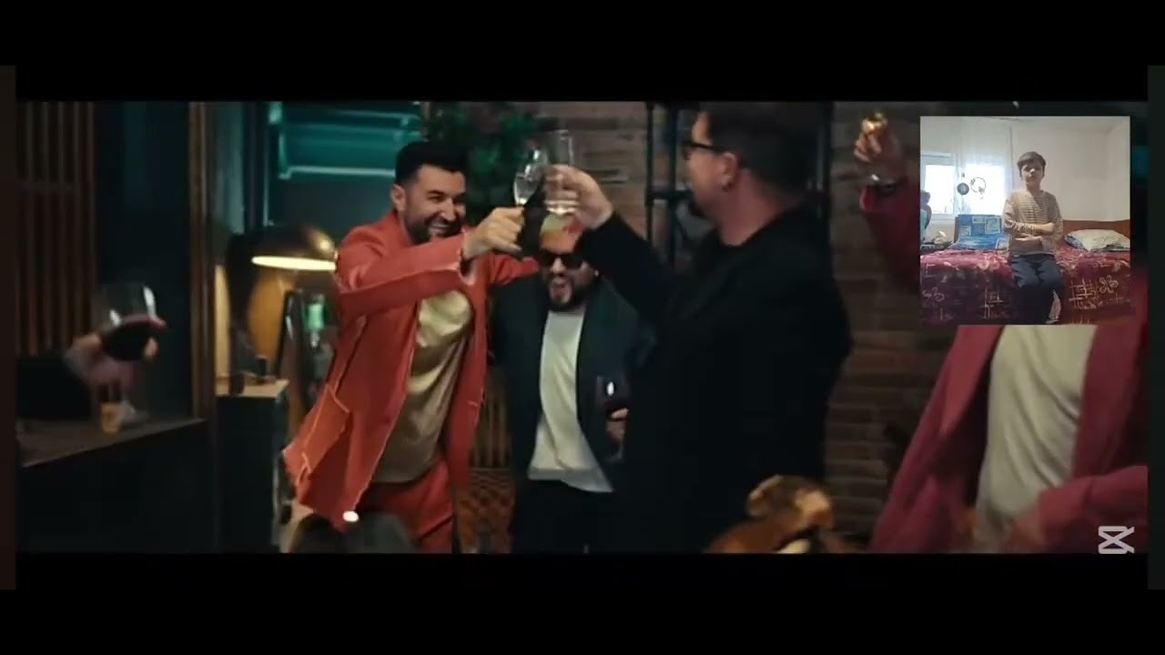 Astăzi Reacționăm La Smiley Aia E ! (Primul Videoclip Special De Revelion)