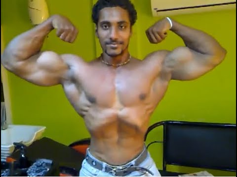 Senthil Kumaran massive 20 years old bodybuilder posing practice