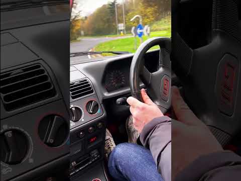 Peugeot 205 GTi 1.9 driveby