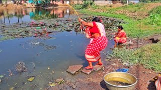 Fishing Video || The fun of hook fishing in the village pond is different || Fish catching trap