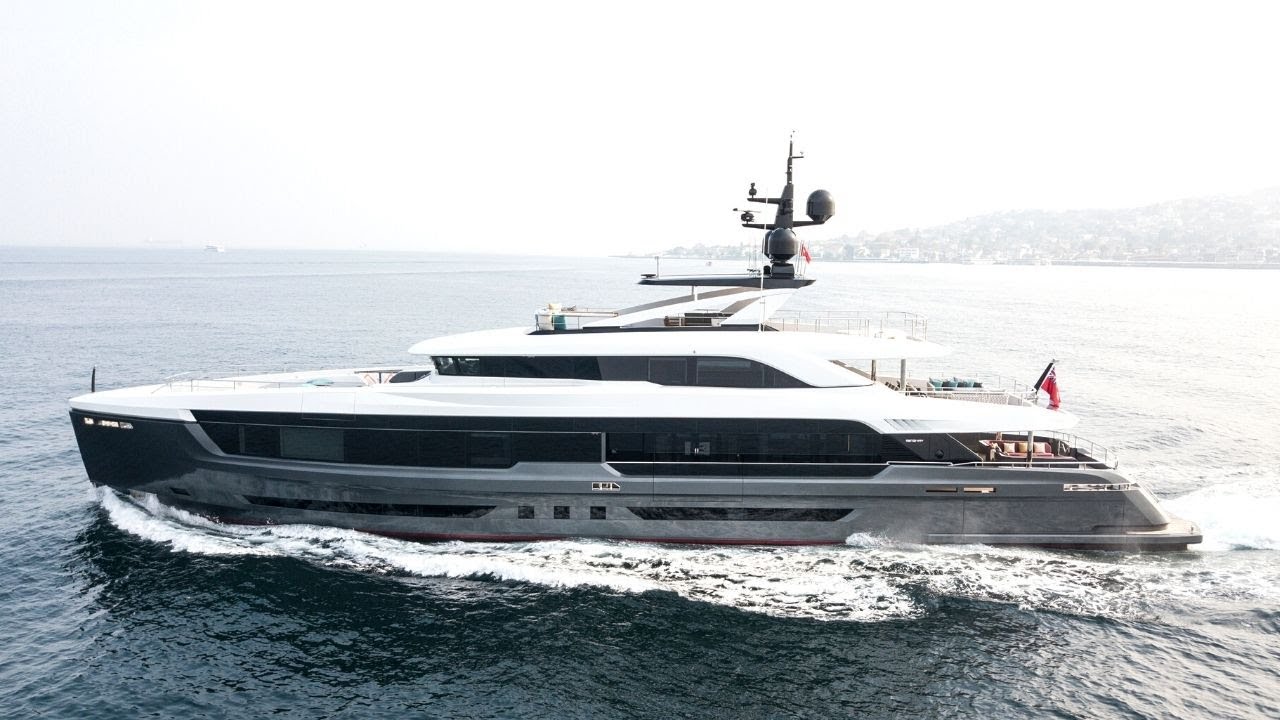 M/Y TATIANA V | 44m/143'04