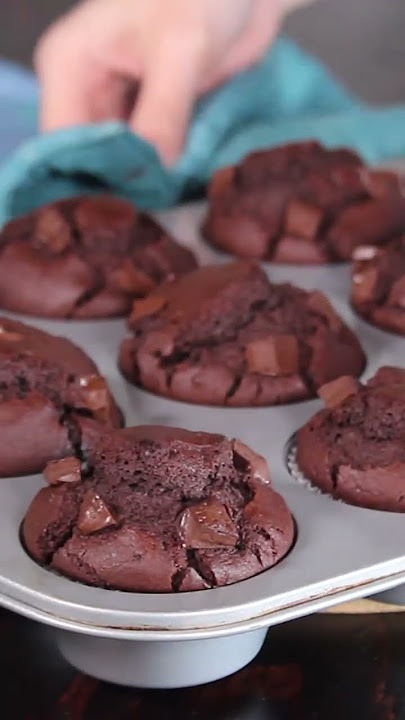 Eggless Chocolate Muffins