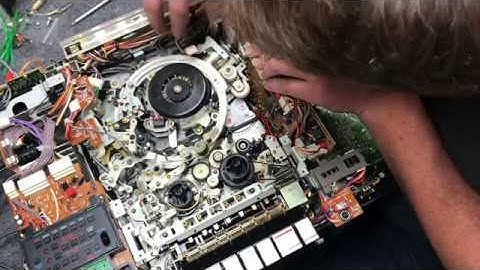 Sony SL-5800 Timer battery and threading belt replacement - Part II