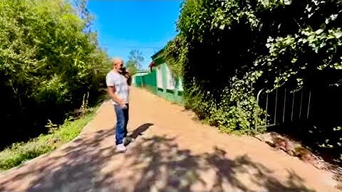 Посмотрите КАК ВЕСЕЛО! Папа Влад вывел на прогулку и Степашку с Маняшкой и енотика Тимошку)))