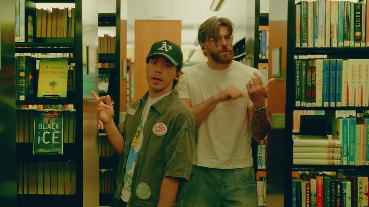 Guarda Connor Price & Nic D - Talk (Official Video) su YouTube Guarda Connor Price & Nic D - Talk (Official Video) su YouTube