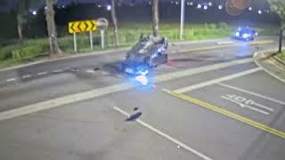 金門51歲男酒駕逆向超車，撞死女騎士還肇逃， 監視器畫面曝光。( 警方提供 )