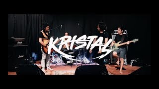 Kristal - Seragam Hitam ft Ewal chords