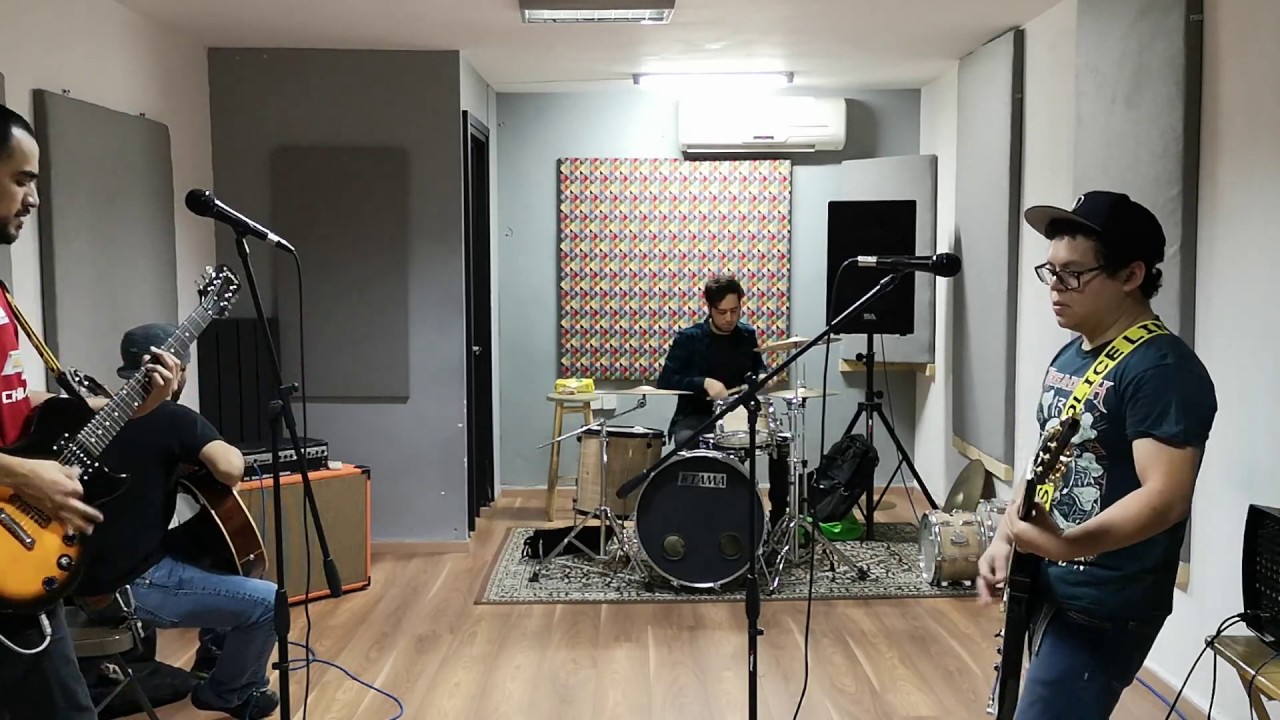 YouTubeでTuxons - No Tratesを視聴
