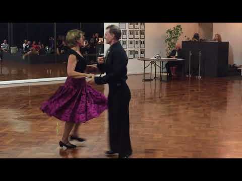 The Evening Three Step - Bronze 1 (Gary & Liz)