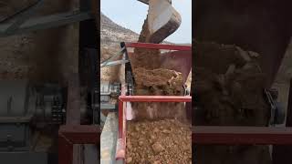 It is very effective for screening raw stones with high mud content, mud-covered stones #machine
