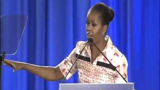 Child faints during Michelle Obama speech
