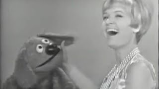 Rowlf & Florence Henderson - The Muppets on The Mike Douglas Show (7/20/1966)